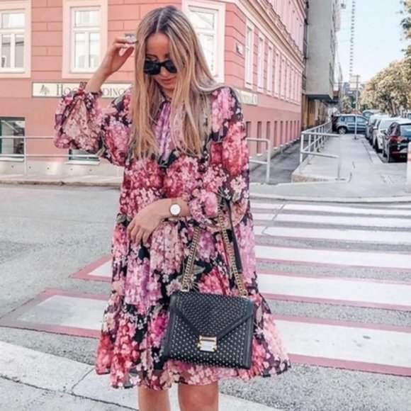 H&M Floral Chiffon Dress ✨LAST ONE*✨ - Picture 2 of 9